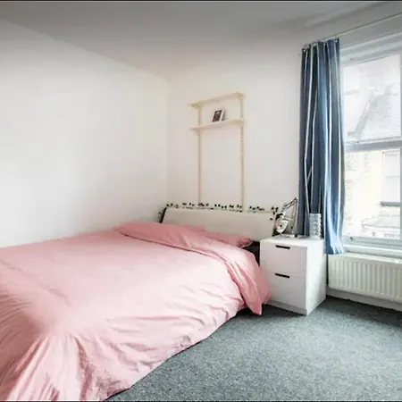 City Center Spacious Bedrooms Canterbury Exterior photo