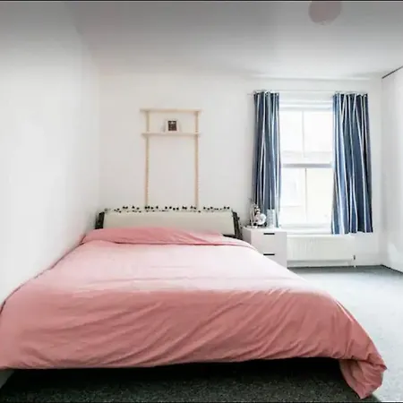 City Center Spacious Bedrooms Canterbury Exterior photo