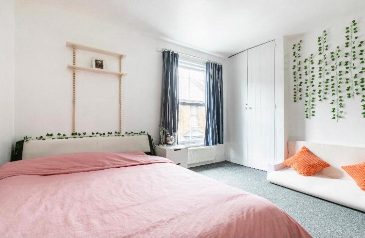 Center Spacious Bedrooms