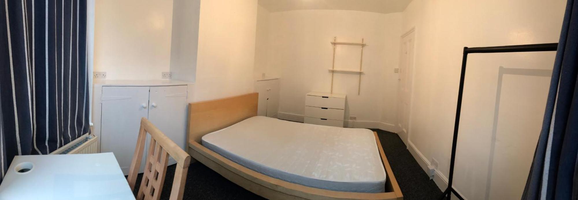 Center Spacious Bedrooms Homestay *