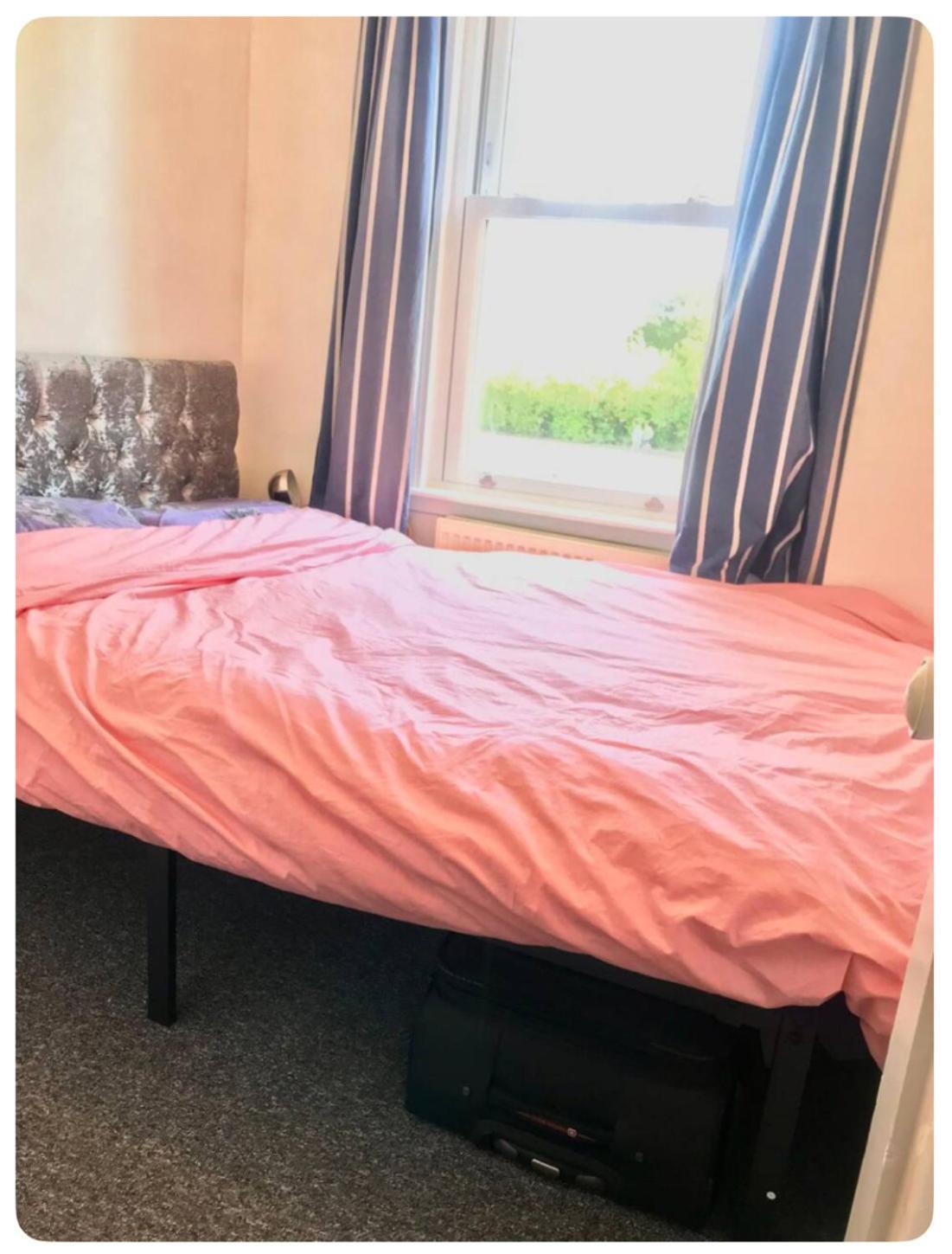 Center Spacious Bedrooms Homestay *