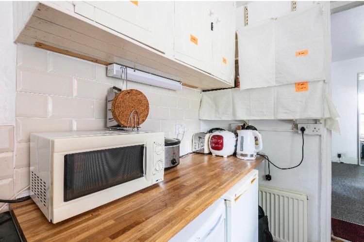 Center Spacious Bedrooms * Canterbury